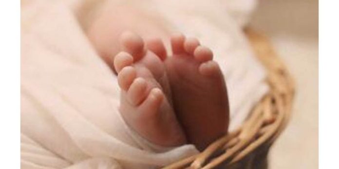 കുട്ടിക്ക് തന്റെ മുഖഛായ ഇല്ല ; 19 ദിവസം പ്രായമായ ആണ്കുഞ്ഞിനെ അച്ഛന് വെള്ളത്തില് മുക്കിക്കൊന്നു കുട്ടിക്ക് തന്റെ മുഖഛായ ഇല്ല ; 19 ദിവസം പ്രായമായ ആണ്കുഞ്ഞിനെ അച്ഛന് വെള്ളത്തില് മുക്കിക്കൊന്നു
