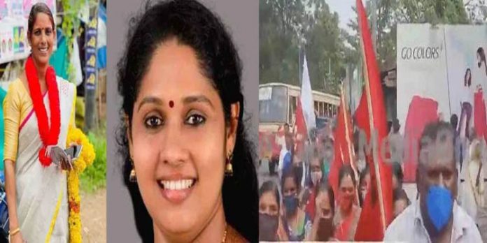 നഗരസഭ അധ്യക്ഷയെ തെരഞ്ഞെടുത്തതിനെച്ചൊല്ലിയുള്ള വിഭാഗീയതയെ തുടര്ന്ന് സി.പി.എം പ്രവര്ത്തകര് പരസ്യ പ്രതിഷേധവുമായി തെരുവിലിറങ്ങി നഗരസഭ അധ്യക്ഷയെ തെരഞ്ഞെടുത്തതിനെച്ചൊല്ലിയുള്ള വിഭാഗീയതയെ തുടര്ന്ന് സി.പി.എം പ്രവര്ത്തകര് പരസ്യ പ്രതിഷേധവുമായി തെരുവിലിറങ്ങി