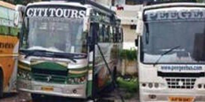 ഇനി ഏത് റൂട്ടിലും ടിക്കറ്റ് നല്കി സ്വകാര്യ ബസുകാര്ക്ക് യാത്രക്കാരെ കൊണ്ടുപോകാമെന്ന് കേന്ദ്ര സര്ക്കാര് ഇനി ഏത് റൂട്ടിലും ടിക്കറ്റ് നല്കി സ്വകാര്യ ബസുകാര്ക്ക് യാത്രക്കാരെ കൊണ്ടുപോകാമെന്ന് കേന്ദ്ര സര്ക്കാര്