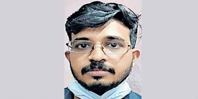 നാഡി ജ്യോതിഷത്തിന്റെ മറവില് വീട്ടമ്മയെ പീഡിപ്പിച്ച 30കാരന് അറസ്റ്റില് നാഡി ജ്യോതിഷത്തിന്റെ മറവില് വീട്ടമ്മയെ പീഡിപ്പിച്ച 30കാരന് അറസ്റ്റില്