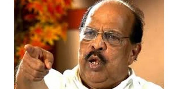 സിപിഎം നേതാവിന്റെ പുസ്തകത്തില് കമ്യൂണിസ്റ്റ് പാര്ട്ടി ക്ഷയിച്ചതായി ഉള്ളടക്കം; പ്രകാശന ചടങ്ങില് നിന്ന് മന്ത്രി പിന്മാറി സിപിഎം നേതാവിന്റെ പുസ്തകത്തില് കമ്യൂണിസ്റ്റ് പാര്ട്ടി ക്ഷയിച്ചതായി ഉള്ളടക്കം; പ്രകാശന ചടങ്ങില് നിന്ന് മന്ത്രി പിന്മാറി