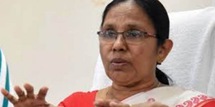 വില കുറച്ച് വിറ്റോളൂ, പക്ഷെ കോവിഡ് മാനദണ്ഡം പാലിക്കണo : കെ കെ ശൈലജ വില കുറച്ച് വിറ്റോളൂ, പക്ഷെ കോവിഡ് മാനദണ്ഡം പാലിക്കണo : കെ കെ ശൈലജ