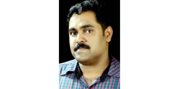 ഡി.എഫ്.ഒയുടെ അക്കൗണ്ടില് ക്രമക്കേട് നടത്തിയ സംഭവത്തില് സീനിയര് ക്ലര്ക്ക് പൊലീസ് സ്റ്റേഷനില് കീഴടങ്ങി ഡി.എഫ്.ഒയുടെ അക്കൗണ്ടില് ക്രമക്കേട് നടത്തിയ സംഭവത്തില് സീനിയര് ക്ലര്ക്ക് പൊലീസ് സ്റ്റേഷനില് കീഴടങ്ങി