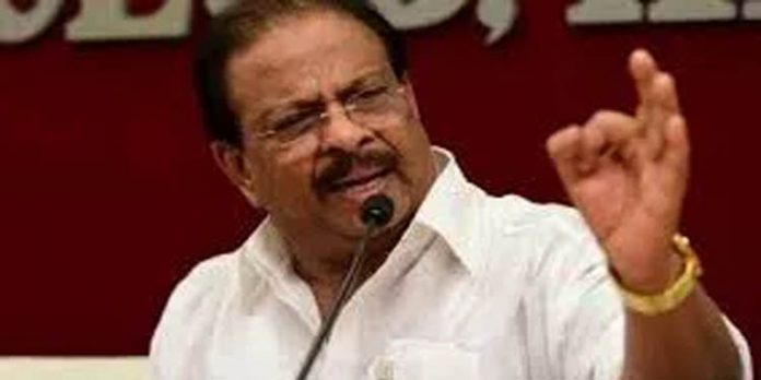 മുഖ്യമന്ത്രിയെ വെല്ലുവിളിച്ച് കെ. സുധാകരന് ; കള്ളവോട്ട് ചെയ്യാതെ കണ്ണൂരില് എല്.ഡി.എഫിന് ജയിക്കാനാകുമോ ? മുഖ്യമന്ത്രിയെ വെല്ലുവിളിച്ച് കെ. സുധാകരന് ; കള്ളവോട്ട് ചെയ്യാതെ കണ്ണൂരില് എല്.ഡി.എഫിന് ജയിക്കാനാകുമോ ?