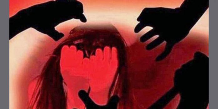 തലസ്ഥാനത്ത് ശീതള പാനീയത്തില് ലഹരി കലര്ത്തി നല്കിയ ശേഷം അഞ്ച് പേര് ചേര്ന്ന് യുവതിയെ പീഡിപ്പിച്ചു തലസ്ഥാനത്ത് ശീതള പാനീയത്തില് ലഹരി കലര്ത്തി നല്കിയ ശേഷം അഞ്ച് പേര് ചേര്ന്ന് യുവതിയെ പീഡിപ്പിച്ചു