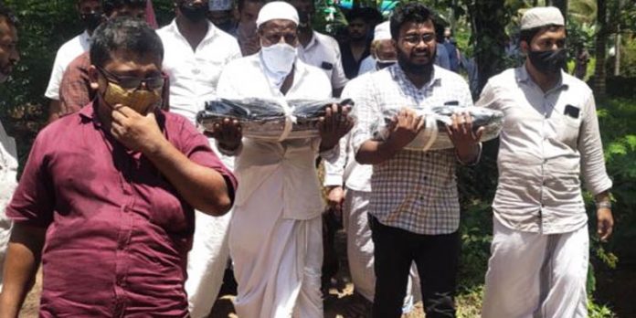 മഞ്ചേരി മെഡിക്കല് കോളജിലെ അനാസ്ഥ ; ഇരട്ട ഗര്ഭസ്ഥ ശിശുക്കള് മരിച്ച സംഭവത്തില് അടിയന്തിര അന്വേഷണത്തിന് ഉത്തരവിട്ടു മഞ്ചേരി മെഡിക്കല് കോളജിലെ അനാസ്ഥ ; ഇരട്ട ഗര്ഭസ്ഥ ശിശുക്കള് മരിച്ച സംഭവത്തില് അടിയന്തിര അന്വേഷണത്തിന് ഉത്തരവിട്ടു