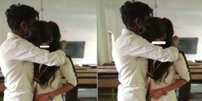 ക്ലാസ് മുറിയില് പ്ലസ് ടു വിദ്യാര്ത്ഥികളുടെ വിവാഹം ക്ലാസ് മുറിയില് പ്ലസ് ടു വിദ്യാര്ത്ഥികളുടെ വിവാഹം