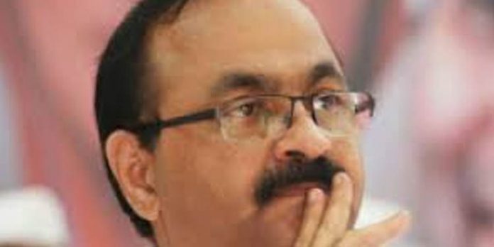 വി.ഡി. സതീശന് ഇംഗ്ലണ്ടില് നിന്ന് പണപ്പിരിവു നടത്തി ; അന്വേഷണം ആവശ്യപ്പെട്ട് ഹര്ജി വി.ഡി. സതീശന് ഇംഗ്ലണ്ടില് നിന്ന് പണപ്പിരിവു നടത്തി ; അന്വേഷണം ആവശ്യപ്പെട്ട് ഹര്ജി