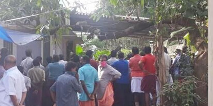 ചിട്ടി നടത്തിപ്പിലെ ബാധ്യത ; കുടുംബം ഒന്നാകെ ആത്മഹത്യ ചെയ്തു ചിട്ടി നടത്തിപ്പിലെ ബാധ്യത ; കുടുംബം ഒന്നാകെ ആത്മഹത്യ ചെയ്തു