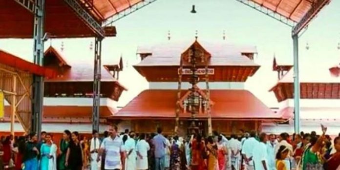 ഗുരുവായൂര് ക്ഷേത്രത്തില് ഭക്തരെ ദര്ശനത്തിന് നാലമ്പലത്തിലേക്ക് പ്രവേശിപ്പിച്ചു തുടങ്ങി ഗുരുവായൂര് ക്ഷേത്രത്തില് ഭക്തരെ ദര്ശനത്തിന് നാലമ്പലത്തിലേക്ക് പ്രവേശിപ്പിച്ചു തുടങ്ങി