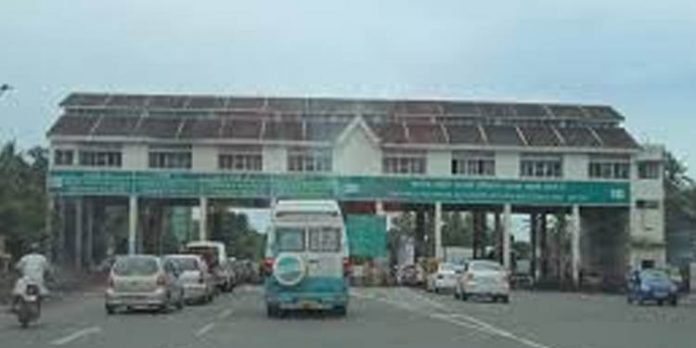പാലിയേക്കര ടോള് പ്ലാസ പിരിവിന് എതിരായ ഹര്ജി ഇന്ന് സുപ്രിംകോടതിയില് പാലിയേക്കര ടോള് പ്ലാസ പിരിവിന് എതിരായ ഹര്ജി ഇന്ന് സുപ്രിംകോടതിയില്