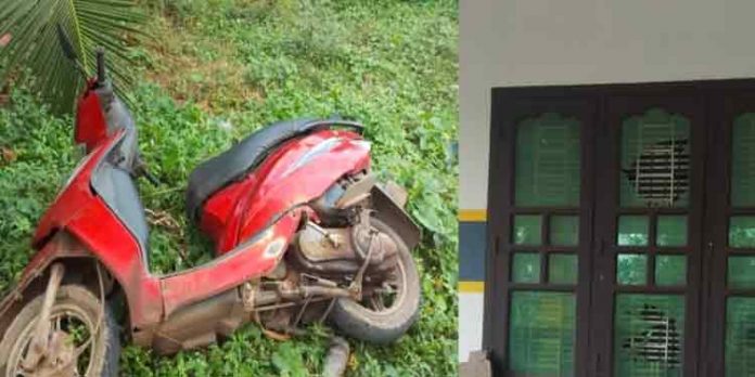 തിരുവനന്തപുരം വെമ്പായത്ത് ബി.ജെ.പി. സ്ഥാനാര്ഥിയുടെ വീടിന് നേരേ ആക്രമണം ; സ്കൂട്ടര് അടിച്ചു തകര്ത്തു തിരുവനന്തപുരം വെമ്പായത്ത് ബി.ജെ.പി. സ്ഥാനാര്ഥിയുടെ വീടിന് നേരേ ആക്രമണം ; സ്കൂട്ടര് അടിച്ചു തകര്ത്തു