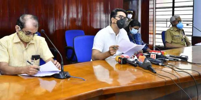 തദ്ദേശ പൊതുതെരഞ്ഞെടുപ്പ് : പത്തനംതിട്ട ജില്ലയില് തയാറെടുപ്പുകള് പൂര്ണം – ജില്ലാ കളക്ടര് തദ്ദേശ പൊതുതെരഞ്ഞെടുപ്പ് : പത്തനംതിട്ട ജില്ലയില് തയാറെടുപ്പുകള് പൂര്ണം – ജില്ലാ കളക്ടര്