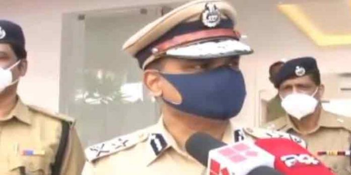 പുതുവത്സരാഘോഷം : ഡിജെ പാര്ട്ടികള് എതിര്ക്കില്ലെന്ന് കൊച്ചി സിറ്റി പോലീസ് കമ്മീഷണര് പുതുവത്സരാഘോഷം : ഡിജെ പാര്ട്ടികള് എതിര്ക്കില്ലെന്ന് കൊച്ചി സിറ്റി പോലീസ് കമ്മീഷണര്