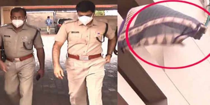 ആറാം നിലയില് നിന്ന് വീട്ടുജോലിക്കാരി സാരികള് കൂട്ടിക്കെട്ടി താഴേയ്ക്കു ചാടിയ സംഭവത്തില് ഫ്ലാറ്റ് ഉടമയ്ക്കെതിരെ കേസെടുത്തു ആറാം നിലയില് നിന്ന് വീട്ടുജോലിക്കാരി സാരികള് കൂട്ടിക്കെട്ടി താഴേയ്ക്കു ചാടിയ സംഭവത്തില് ഫ്ലാറ്റ് ഉടമയ്ക്കെതിരെ കേസെടുത്തു