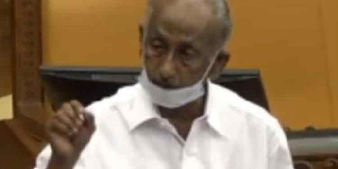 ഗവര്ണര്ക്കെതിരെ കെ.സി. ജോസഫ് ; ഗവര്ണറുടെ കാലുപിടിച്ച് സഭ ചേരേണ്ടതില്ലായിരുന്നു ഗവര്ണര്ക്കെതിരെ കെ.സി. ജോസഫ് ; ഗവര്ണറുടെ കാലുപിടിച്ച് സഭ ചേരേണ്ടതില്ലായിരുന്നു