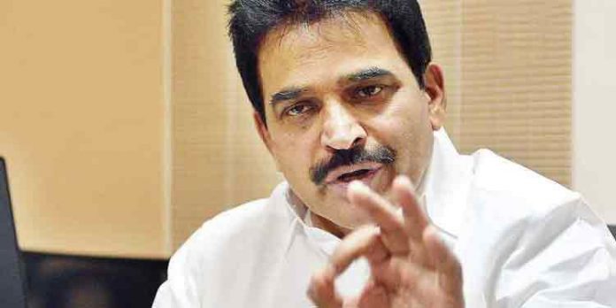 നെഹ്റു വളളംകളിക്കാരനാണോയെന്ന മുരളീധരന്റെ പരാമര്ശം പദവിക്ക് ചേരാത്തത് : കെ.സി. വേണുഗോപാല് നെഹ്റു വളളംകളിക്കാരനാണോയെന്ന മുരളീധരന്റെ പരാമര്ശം പദവിക്ക് ചേരാത്തത് : കെ.സി. വേണുഗോപാല്