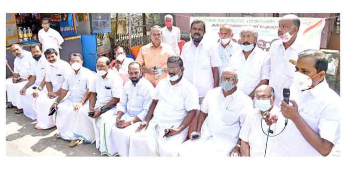 ഡൽഹിയിലെ കർഷക സമരത്തിന് പിന്തുണയുമായി കർഷക കോൺഗ്രസ് ഡൽഹിയിലെ കർഷക സമരത്തിന് പിന്തുണയുമായി കർഷക കോൺഗ്രസ്
