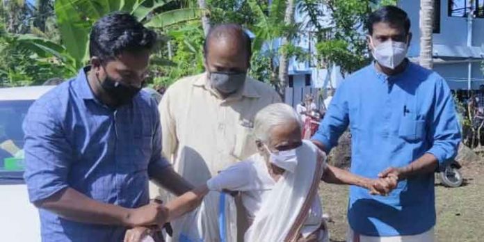 പോളിംഗ് ശതമാനം എഴുപത് കടന്നു ; തദ്ദേശ തെരഞ്ഞെടുപ്പില് ഒന്നാംഘട്ട പോളിംഗ് അവസാന നിമിഷത്തിലേക്ക് പോളിംഗ് ശതമാനം എഴുപത് കടന്നു ; തദ്ദേശ തെരഞ്ഞെടുപ്പില് ഒന്നാംഘട്ട പോളിംഗ് അവസാന നിമിഷത്തിലേക്ക്