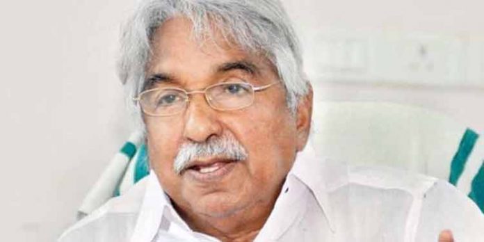 നോ പറയാന് അധികാരമില്ല : ഗവര്ണറുടെ നടപടി അംഗീകരിക്കാനാവില്ലെന്ന് ഉമ്മന്ചാണ്ടി നോ പറയാന് അധികാരമില്ല : ഗവര്ണറുടെ നടപടി അംഗീകരിക്കാനാവില്ലെന്ന് ഉമ്മന്ചാണ്ടി