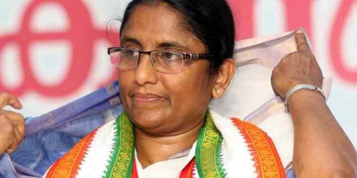 സ്ത്രീത്വത്തെ അപമാനിച്ചിട്ടും കേസ് എടുത്തില്ല : ഷാനി മോൾ ഉസ്മാൻ സ്ത്രീത്വത്തെ അപമാനിച്ചിട്ടും കേസ് എടുത്തില്ല : ഷാനി മോൾ ഉസ്മാൻ