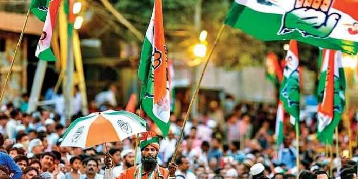 കോണ്ഗ്രസില് ജില്ലാ തലങ്ങളില് വന് അഴിച്ചുപണിക്ക് സാധ്യത കോണ്ഗ്രസില് ജില്ലാ തലങ്ങളില് വന് അഴിച്ചുപണിക്ക് സാധ്യത