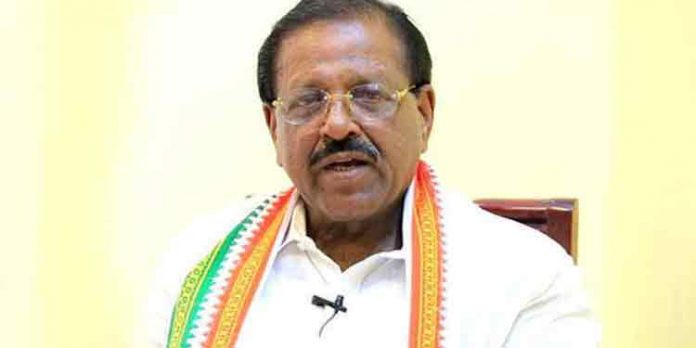 ഗ്രൂപ്പുകളി തുടര്ന്നാല് കോണ്ഗ്രസ് ഇനി കേരളത്തില് കാണില്ല ; രാജ്മോഹന് ഉണ്ണിത്താന് ഗ്രൂപ്പുകളി തുടര്ന്നാല് കോണ്ഗ്രസ് ഇനി കേരളത്തില് കാണില്ല ; രാജ്മോഹന് ഉണ്ണിത്താന്