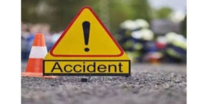 ക്രെയിനില് കാറിടിച്ച് പതിനേഴുകാരന് ദാരുണാന്ത്യം ക്രെയിനില് കാറിടിച്ച് പതിനേഴുകാരന് ദാരുണാന്ത്യം