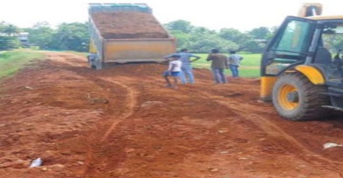 മാവേലിക്കര നഗരത്തിലെ ഗതാഗത കുരുക്കിന് ശാശ്വത പരിഹാരo ; കണ്ടിയൂര് ബൈപാസ് ഫെബ്രുവരി പകുതിയോടെ നാടിനു സമര്പ്പിക്കും മാവേലിക്കര നഗരത്തിലെ ഗതാഗത കുരുക്കിന് ശാശ്വത പരിഹാരo ; കണ്ടിയൂര് ബൈപാസ് ഫെബ്രുവരി പകുതിയോടെ നാടിനു സമര്പ്പിക്കും