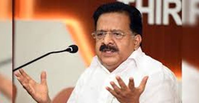 മദ്യത്തിന്റെ വില വര്ധനവ് : മുഖ്യമന്ത്രിക്കെതിരെ അന്വേഷണം ആവശ്യപ്പെട്ട് വിജിലന്സിന് ചെന്നിത്തലയുടെ പരാതി മദ്യത്തിന്റെ വില വര്ധനവ് : മുഖ്യമന്ത്രിക്കെതിരെ അന്വേഷണം ആവശ്യപ്പെട്ട് വിജിലന്സിന് ചെന്നിത്തലയുടെ പരാതി