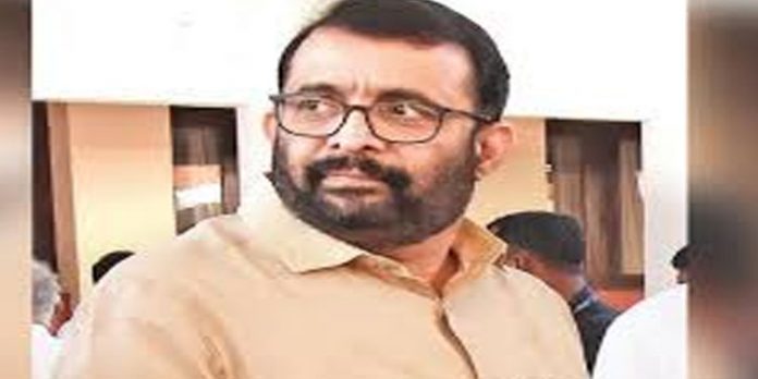 ഡോളര് കടത്ത് കേസ്: സ്പീക്കര് പി ശ്രീരാമകൃഷ്ണനെ കസ്റ്റംസ് ചോദ്യം ചെയ്യുo ഡോളര് കടത്ത് കേസ്: സ്പീക്കര് പി ശ്രീരാമകൃഷ്ണനെ കസ്റ്റംസ് ചോദ്യം ചെയ്യുo