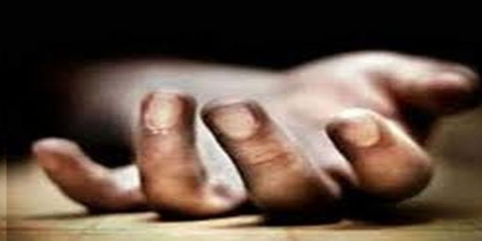 വ്യാജമദ്യദുരന്തം: മധ്യപ്രദേശില് മരണസംഖ്യ 20 ആയി വ്യാജമദ്യദുരന്തം: മധ്യപ്രദേശില് മരണസംഖ്യ 20 ആയി