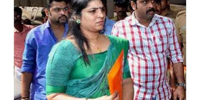 ജോലി വാഗ്ദാനം ചെയ്തുള്ള തൊഴില് തട്ടിപ്പിലെ മുഖ്യ ആസൂത്രക സരിത എസ്. നായരെന്ന് പരാതിക്കാരന് ജോലി വാഗ്ദാനം ചെയ്തുള്ള തൊഴില് തട്ടിപ്പിലെ മുഖ്യ ആസൂത്രക സരിത എസ്. നായരെന്ന് പരാതിക്കാരന്
