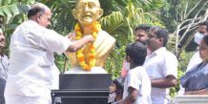 ഗാന്ധി ഘാതകന് വീര പരിവേഷം നല്കുന്നത് അപകടകരം : മാണി സി കാപ്പന് എംഎല്എ ഗാന്ധി ഘാതകന് വീര പരിവേഷം നല്കുന്നത് അപകടകരം : മാണി സി കാപ്പന് എംഎല്എ
