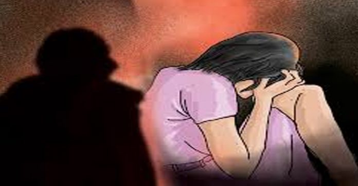 കഠിനംകുളത്ത് 16കാരിയെ പീഡിപ്പിച്ചെന്ന് പരാതി കഠിനംകുളത്ത് 16കാരിയെ പീഡിപ്പിച്ചെന്ന് പരാതി