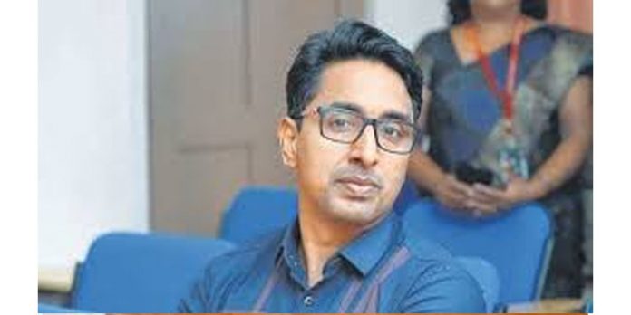 പത്തനംതിട്ട ജില്ലാ കളക്ടര് പി.ബി നൂഹ് ഇടതുപക്ഷ സര്ക്കാരിനെ ആവോളം സഹായിച്ച് പടിയിറങ്ങി… പത്തനംതിട്ട ജില്ലാ കളക്ടര് പി.ബി നൂഹ് ഇടതുപക്ഷ സര്ക്കാരിനെ ആവോളം സഹായിച്ച് പടിയിറങ്ങി…