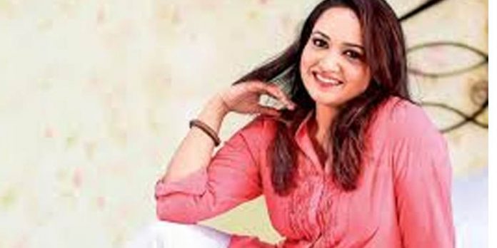 ഷൂട്ടിങ്ങിന് ശേഷം ബ്രിട്ടനില് നിന്നു തിരിച്ചെത്തിയ നടി ലെനയ്ക്ക് കോവിഡ് സ്ഥിരീകരിച്ചു ഷൂട്ടിങ്ങിന് ശേഷം ബ്രിട്ടനില് നിന്നു തിരിച്ചെത്തിയ നടി ലെനയ്ക്ക് കോവിഡ് സ്ഥിരീകരിച്ചു