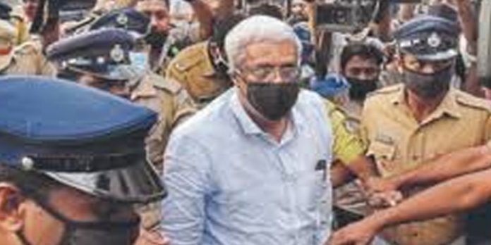 ഡോളര് കടത്ത് കേസില് എം ശിവശങ്കറിന്റെ അറസ്റ്റ് കസ്റ്റംസ് രേഖപ്പെടുത്തി ഡോളര് കടത്ത് കേസില് എം ശിവശങ്കറിന്റെ അറസ്റ്റ് കസ്റ്റംസ് രേഖപ്പെടുത്തി
