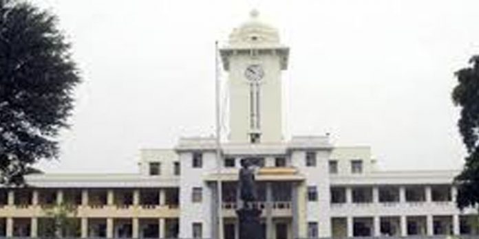 കേരള സര്വകലാശാലയില് വീണ്ടും വന് മാര്ക്ക് തട്ടിപ്പ് കേരള സര്വകലാശാലയില് വീണ്ടും വന് മാര്ക്ക് തട്ടിപ്പ്