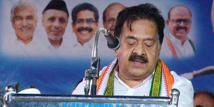 മുഖ്യമന്ത്രിയുടെ ഓഫീസ് കൊള്ളസംഘത്തിന്റെ കോട്ട ; ഭരിക്കുന്നത് അധോലോക സര്ക്കാര് – ചെന്നിത്തല മുഖ്യമന്ത്രിയുടെ ഓഫീസ് കൊള്ളസംഘത്തിന്റെ കോട്ട ; ഭരിക്കുന്നത് അധോലോക സര്ക്കാര് – ചെന്നിത്തല