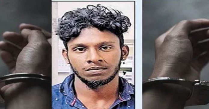 മോഷ്ടിച്ച ബൈക്കുമായി കടക്കാന് ശ്രമിക്കുന്നതിനിടയില് യുവാവ് അറസ്റ്റില് മോഷ്ടിച്ച ബൈക്കുമായി കടക്കാന് ശ്രമിക്കുന്നതിനിടയില് യുവാവ് അറസ്റ്റില്