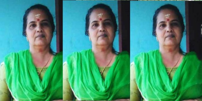 പിറവത്ത് വീട്ടമ്മയെ സുഹൃത്ത് വീട്ടില്ക്കയറി വെട്ടിക്കൊലപ്പെടുത്തി പിറവത്ത് വീട്ടമ്മയെ സുഹൃത്ത് വീട്ടില്ക്കയറി വെട്ടിക്കൊലപ്പെടുത്തി
