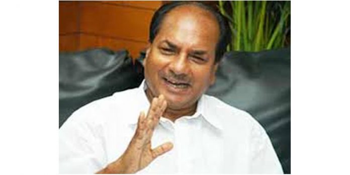 സൈനിക നീക്കങ്ങളുമായി ബന്ധപ്പെട്ട രഹസ്യ വിവരങ്ങള് ചോര്ന്നത് രാജ്യദ്രോഹം : എ കെ ആന്റണി സൈനിക നീക്കങ്ങളുമായി ബന്ധപ്പെട്ട രഹസ്യ വിവരങ്ങള് ചോര്ന്നത് രാജ്യദ്രോഹം : എ കെ ആന്റണി