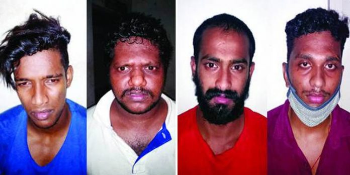 ഹണിട്രാപ്പില് കുടുക്കി പണം തട്ടാന് ശ്രമം , സൈബര് സുരക്ഷാ വിദഗ്ധനടക്കം നാലുപേര് പിടിയില് ഹണിട്രാപ്പില് കുടുക്കി പണം തട്ടാന് ശ്രമം , സൈബര് സുരക്ഷാ വിദഗ്ധനടക്കം നാലുപേര് പിടിയില്