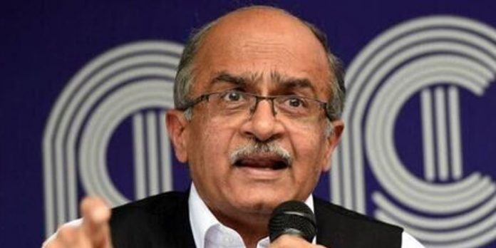 ചെങ്കോട്ടയില് കൊടി ഉയര്ത്തിയ ദീപ് സിദ്ധുവിന് ബി.ജെ.പിയുമായി അടുത്ത ബന്ധമുണ്ടെന്ന് സുപ്രീംകോടതിയിലെ മുതിര്ന്ന അഭിഭാഷകന് പ്രശാന്ത് ഭൂഷന് ചെങ്കോട്ടയില് കൊടി ഉയര്ത്തിയ ദീപ് സിദ്ധുവിന് ബി.ജെ.പിയുമായി അടുത്ത ബന്ധമുണ്ടെന്ന് സുപ്രീംകോടതിയിലെ മുതിര്ന്ന അഭിഭാഷകന് പ്രശാന്ത് ഭൂഷന്