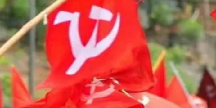 സി.പി.എം അരൂക്കുറ്റി ലോക്കല് കമ്മിറ്റിയില് പൊട്ടിത്തെറി ; നാല് ബ്രാഞ്ച് സെക്രട്ടറിമാര് ഉള്പ്പെടെ 36 പേരെ പുറത്താക്കി സി.പി.എം അരൂക്കുറ്റി ലോക്കല് കമ്മിറ്റിയില് പൊട്ടിത്തെറി ; നാല് ബ്രാഞ്ച് സെക്രട്ടറിമാര് ഉള്പ്പെടെ 36 പേരെ പുറത്താക്കി