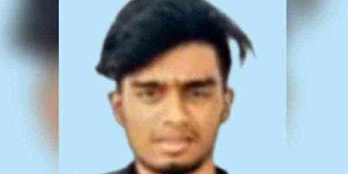 ലോറിക്കും സമീപത്തെ തെങ്ങിനുമിടയില് കുടുങ്ങി യുവാവിന് ദാരുണാന്ത്യം ലോറിക്കും സമീപത്തെ തെങ്ങിനുമിടയില് കുടുങ്ങി യുവാവിന് ദാരുണാന്ത്യം
