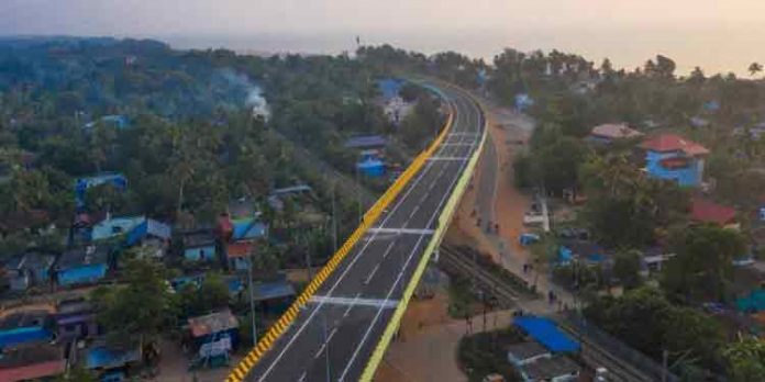 കാത്തിരിപ്പിന് വിരാമം ; ആലപ്പുഴ ബൈപാസ് ജനങ്ങള്ക്കായി തുറന്നുനല്കി കാത്തിരിപ്പിന് വിരാമം ; ആലപ്പുഴ ബൈപാസ് ജനങ്ങള്ക്കായി തുറന്നുനല്കി