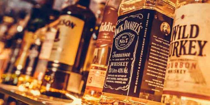 കോടികള് നഷ്ടം : മദ്യം വാങ്ങാനുള്ള ടോക്കൺ നിർത്തണം ; സർക്കാരിനോട് ബവ്കോ കോടികള് നഷ്ടം : മദ്യം വാങ്ങാനുള്ള ടോക്കൺ നിർത്തണം ; സർക്കാരിനോട് ബവ്കോ