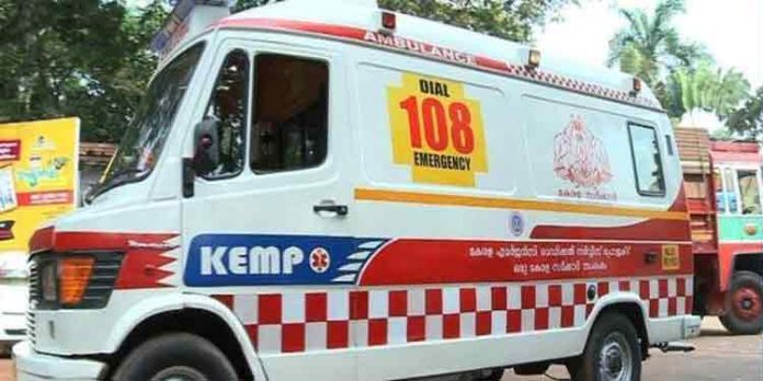 ഓപ്പറേഷന് സ്ക്രീന് എതിരെ ആംബുലന്സ് ഡ്രൈവര്മാര് ; രോഗികളുടെ സ്വകാര്യത സംരക്ഷിക്കല് ഉത്തരവാദിത്തം ഓപ്പറേഷന് സ്ക്രീന് എതിരെ ആംബുലന്സ് ഡ്രൈവര്മാര് ; രോഗികളുടെ സ്വകാര്യത സംരക്ഷിക്കല് ഉത്തരവാദിത്തം